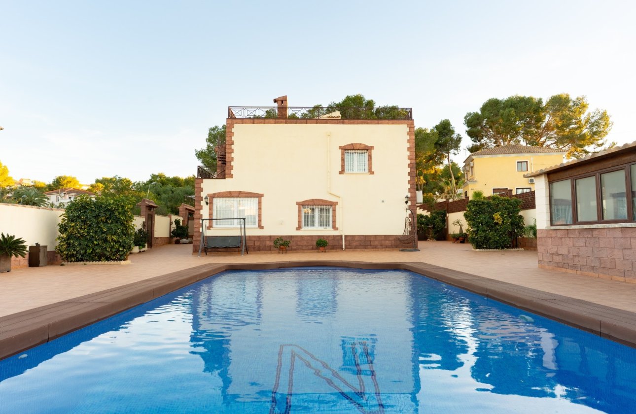 Reventa - Villa - Torrevieja - Los Balcones