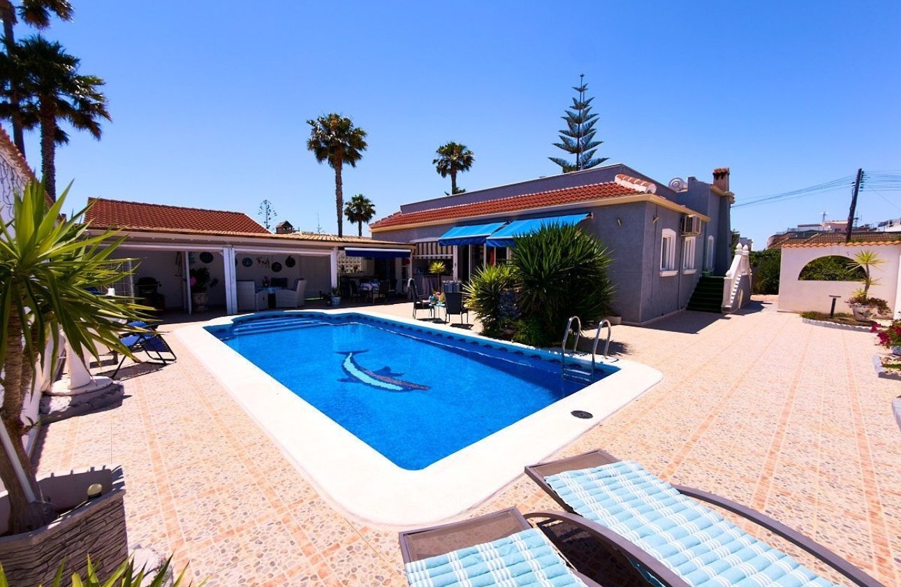 Reventa - Villa - Torrevieja - Urb. El Chaparral