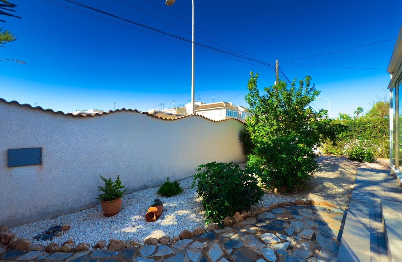 Reventa - Villa - Torrevieja - Urb. El Chaparral