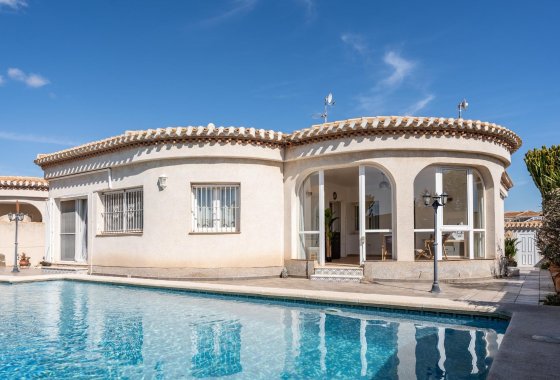 Villa - Återförsäljning - Orihuela Costa - Playa Flamenca
