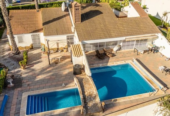 Villa - Återförsäljning - Orihuela Costa - Villamartín