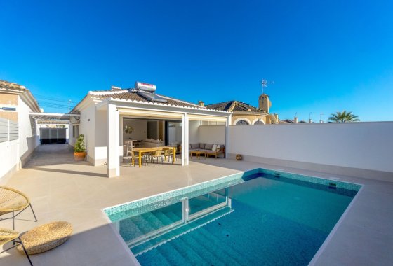 Villa - Återförsäljning - Torrevieja - San Luis