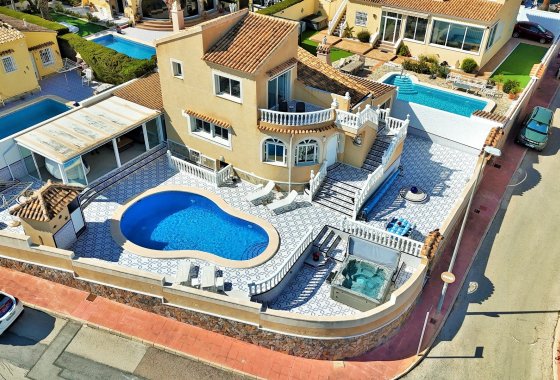 Villa - Återförsäljning - Villamartín - Villamartín