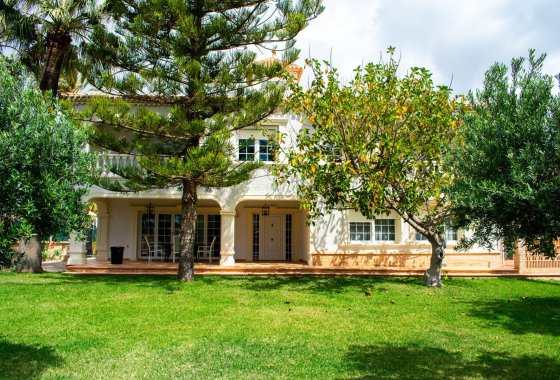 Villa - Resale - Orihuela Costa - MUY CERCA DE LA PLAYA