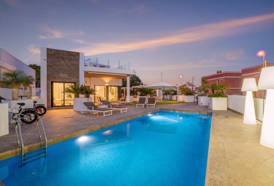 Villa - Resale - Orihuela Costa - Villamartín