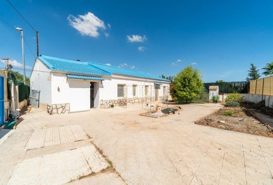 Villa - Resale - Torre - Pacheco - Roldán