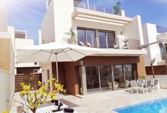 Villa - Resale - Villamartín - Villamartín