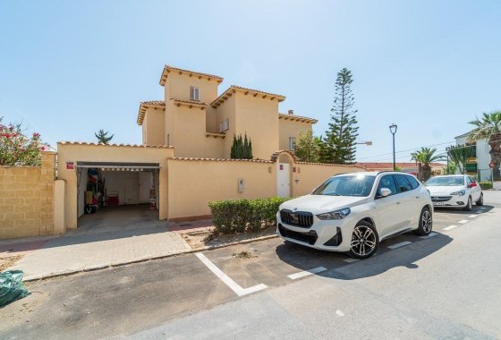 Villa - Reventa - Torrevieja - La Mata