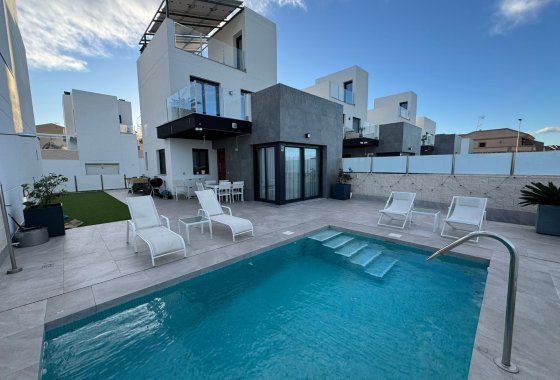 Villa - Reventa - Torrevieja - Los Balcones