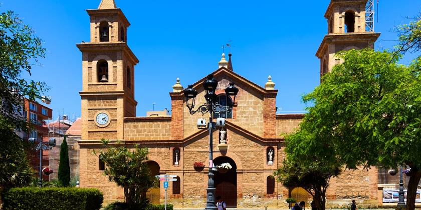 Vivir en Torrevieja: guía completa para extranjeros en 2026