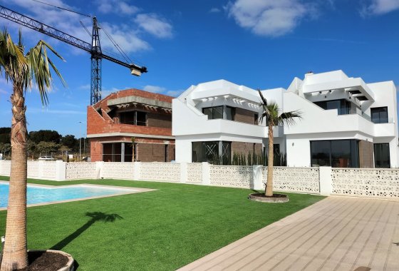 Obra nueva - Adosado - Pilar de la Horadada