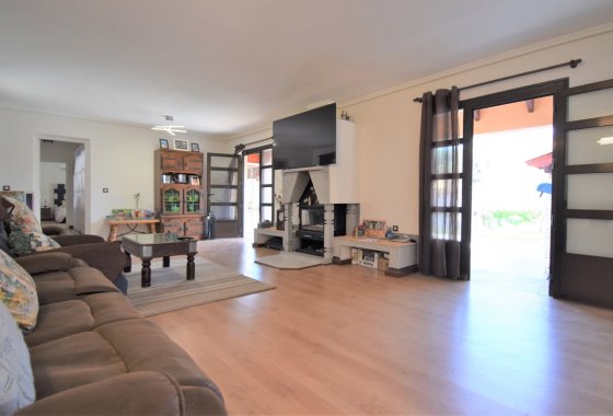 Återförsäljning - Villa - Orihuela Costa - Villamartín