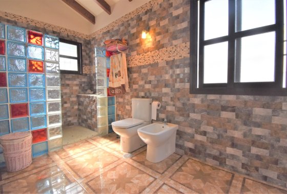 Återförsäljning - Villa - Orihuela Costa - Villamartín