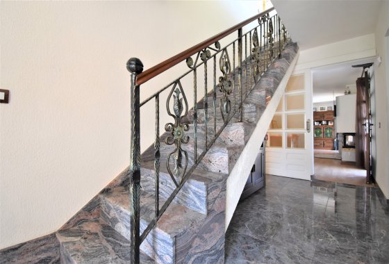 Återförsäljning - Villa - Orihuela Costa - Villamartín