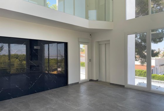 Reventa - Villa - Torrevieja - Los Balcones