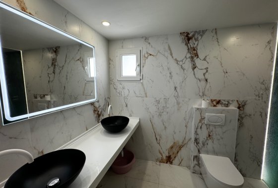 Reventa - Villa - Torrevieja - Los Balcones