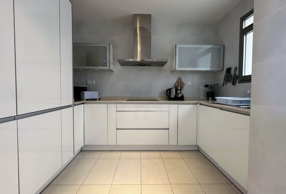 Resale - Apartment / flat - Orihuela Costa - La Zenia