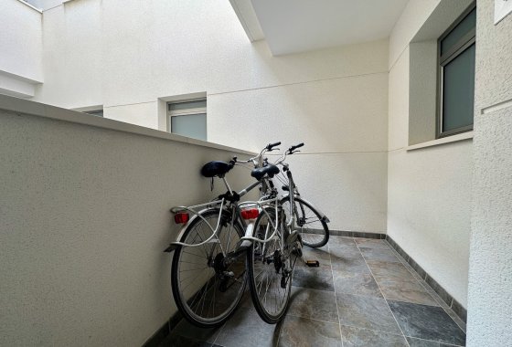 Resale - Apartment / flat - Orihuela Costa - La Zenia