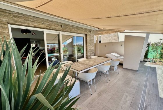 Återförsäljning - Villa - La Finca Golf - Algorfa