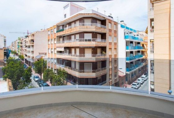 Reventa - Apartamento / piso - Torrevieja