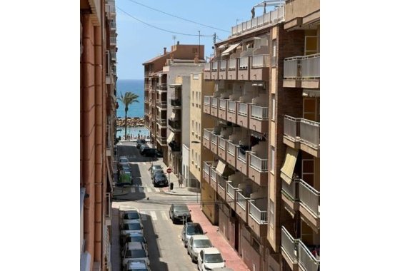 Reventa - Apartamento / piso - Torrevieja