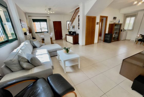 Reventa - Villa - Ciudad Quesada - La Fiesta