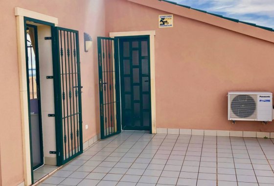 Reventa - Villa - Ciudad Quesada - La Fiesta