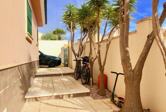 Reventa - Villa - Ciudad Quesada - La Fiesta