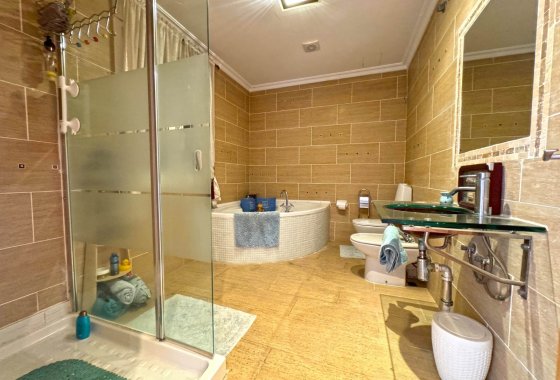 Reventa - Villa - Torrevieja - Los Balcones
