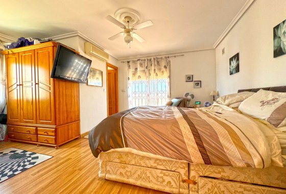 Reventa - Villa - Torrevieja - Los Balcones