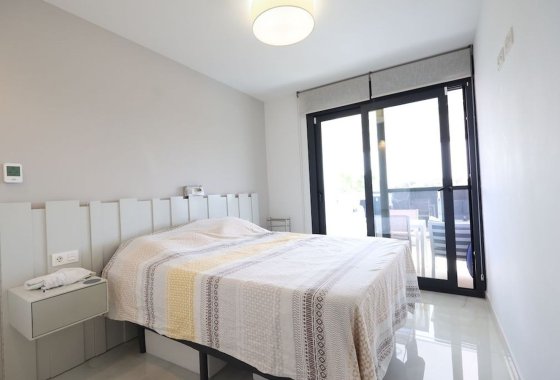 Resale - Apartment / flat - Orihuela Costa