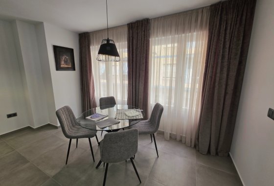 Reventa - Apartamento / piso - Torrevieja - Puerto