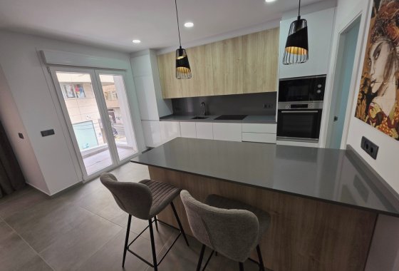 Reventa - Apartamento / piso - Torrevieja - Puerto