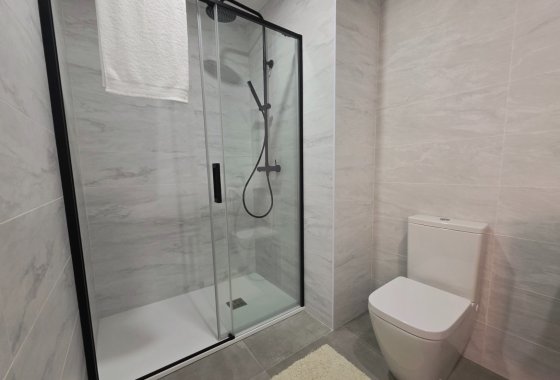 Reventa - Apartamento / piso - Torrevieja - Puerto