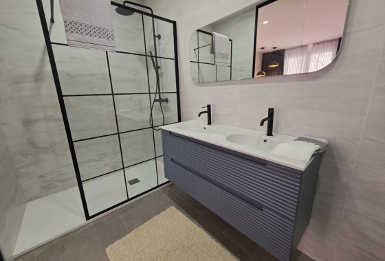 Reventa - Apartamento / piso - Torrevieja - Puerto
