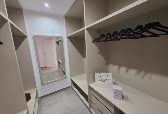 Reventa - Apartamento / piso - Torrevieja - Puerto