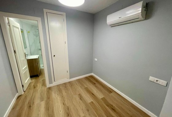 Reventa - Apartamento / piso - Torrevieja - La Mata