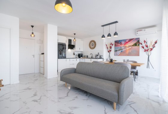 Resale - Apartment / flat - Punta Prima