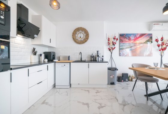 Resale - Apartment / flat - Punta Prima