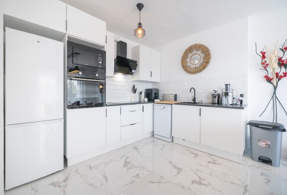Resale - Apartment / flat - Punta Prima