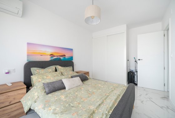 Resale - Apartment / flat - Punta Prima