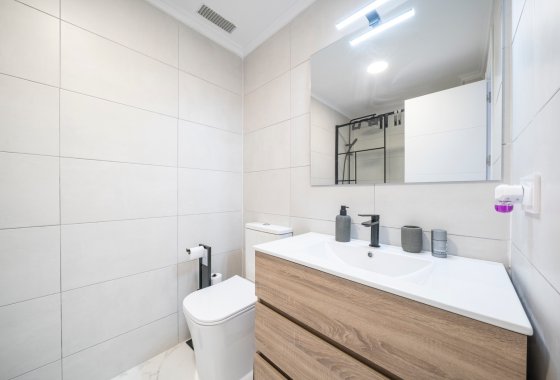 Resale - Apartment / flat - Punta Prima