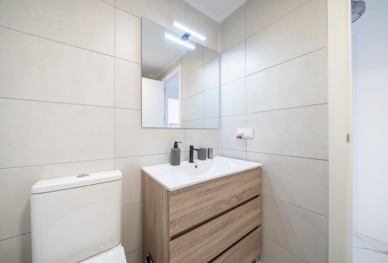 Resale - Apartment / flat - Punta Prima