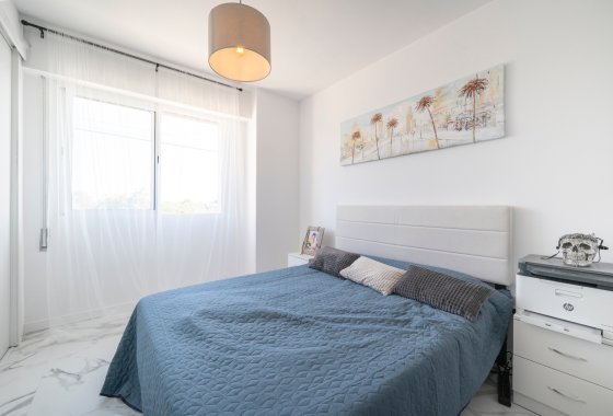 Resale - Apartment / flat - Punta Prima
