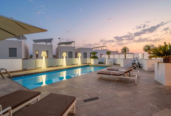 Återförsäljning - Villa - Orihuela Costa - Villamartín