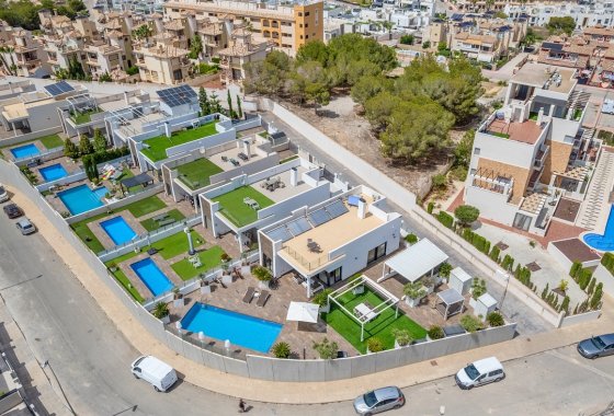 Återförsäljning - Villa - Orihuela Costa - Villamartín