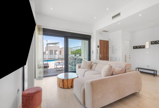 Återförsäljning - Villa - Orihuela Costa - Villamartín