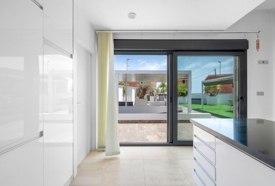 Återförsäljning - Villa - Orihuela Costa - Villamartín