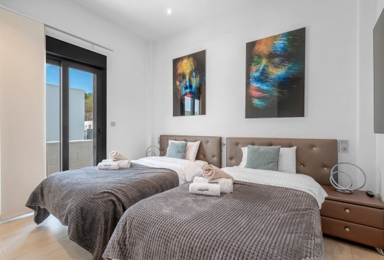 Återförsäljning - Villa - Orihuela Costa - Villamartín