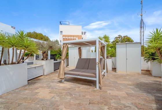 Återförsäljning - Villa - Orihuela Costa - Villamartín